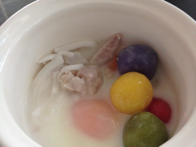 บัวลอย